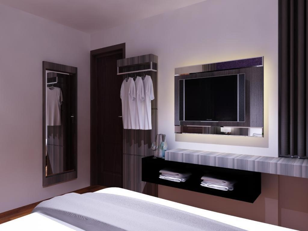 Neotel Hotel City Centre Tanjung Redep Exterior photo