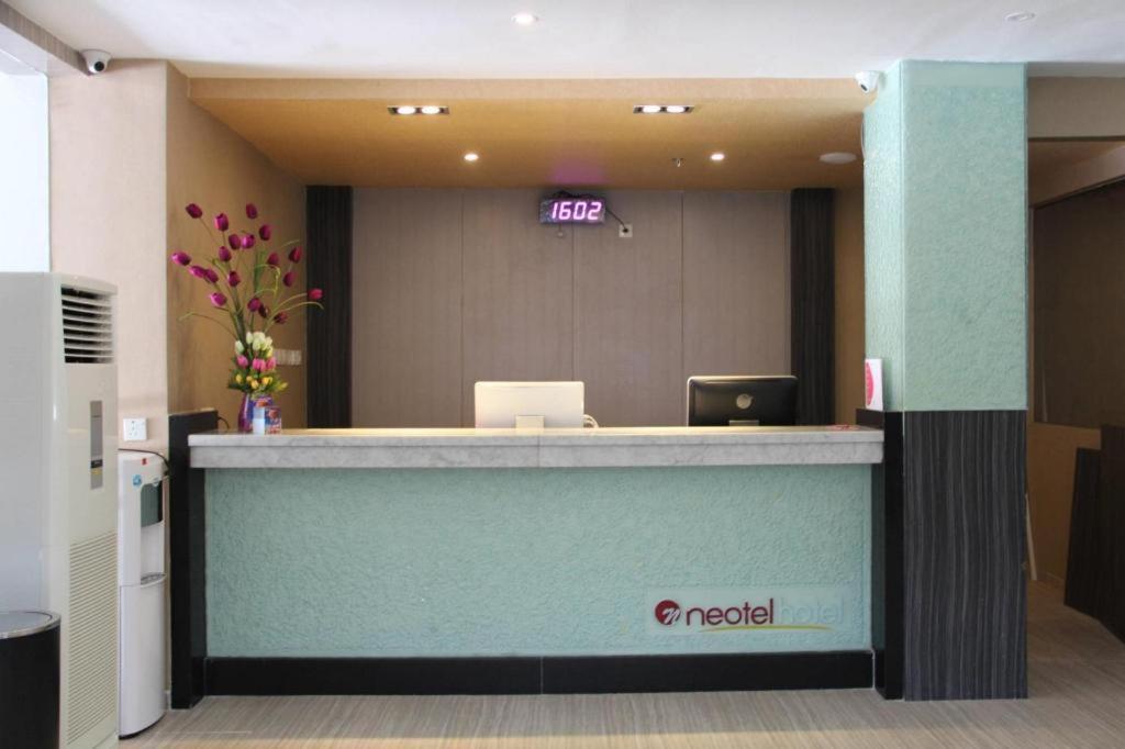 Neotel Hotel City Centre Tanjung Redep Exterior photo