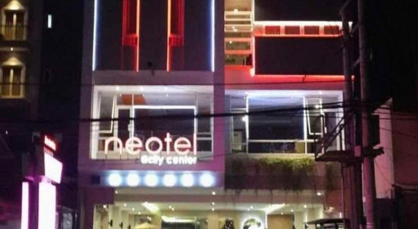Neotel Hotel City Centre Tanjung Redep Exterior photo