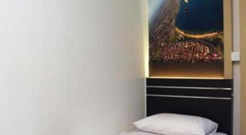 Neotel Hotel City Centre Tanjung Redep Exterior photo