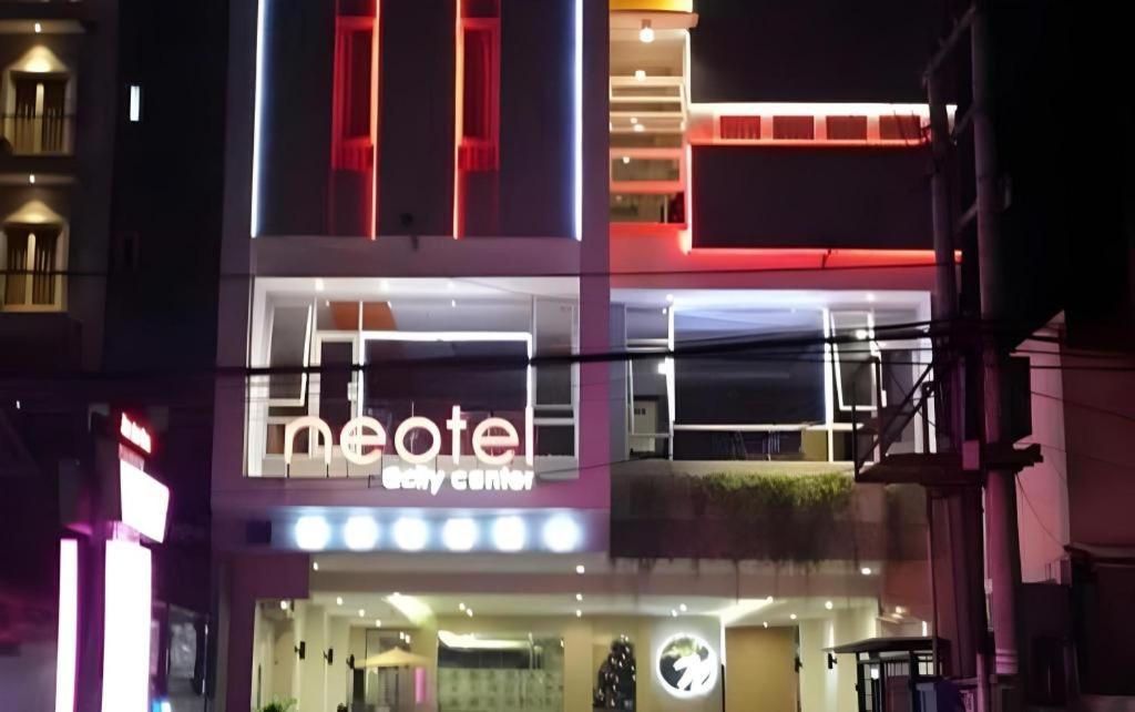 Neotel Hotel City Centre Tanjung Redep Exterior photo